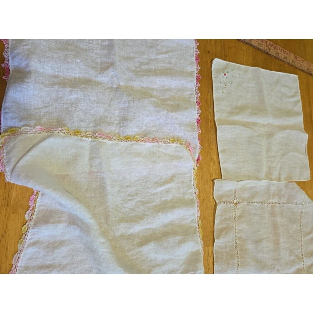 tot of 4 Vintage Nakins embrodiery